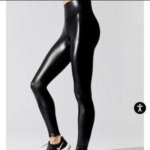 Carbon38 High Rise Takara Leggings